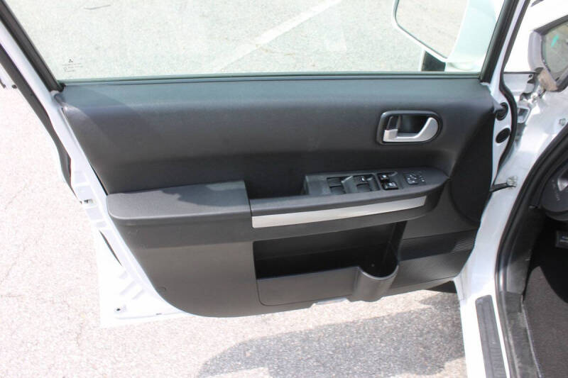 2011 Mitsubishi Endeavor LS