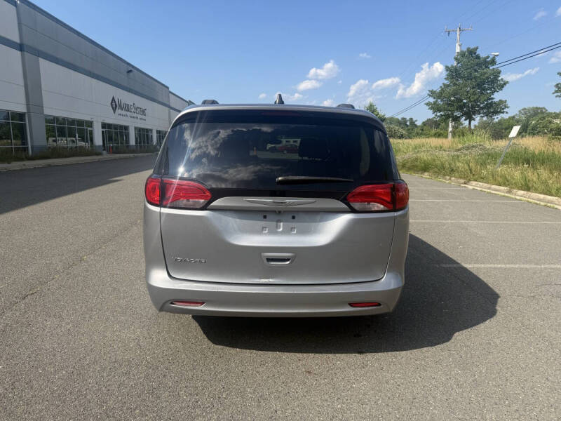 2021 Chrysler Voyager LXi