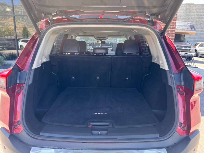 2021 Nissan Rogue SV