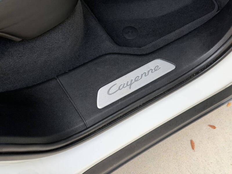 2022 Porsche Cayenne Coupe