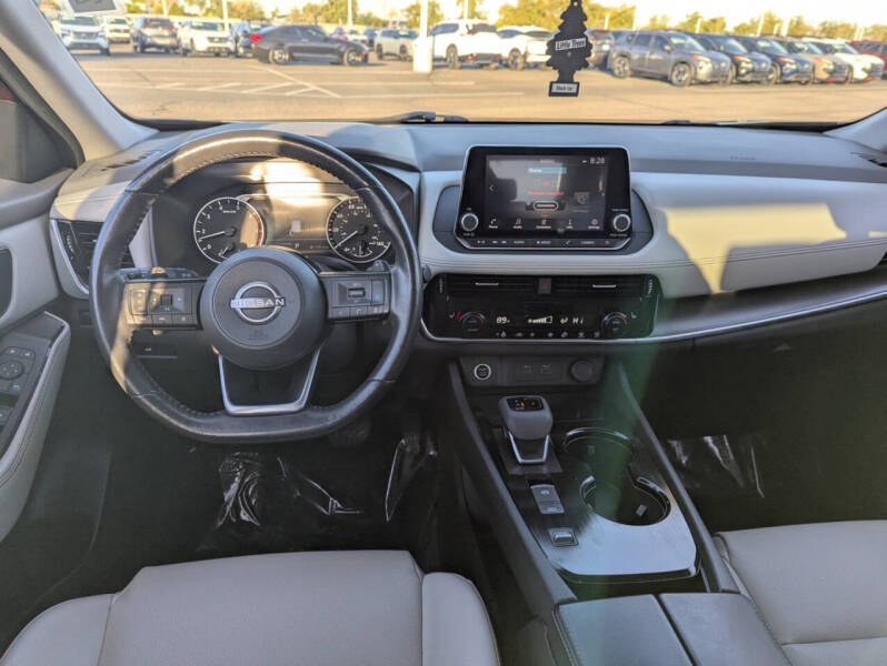 2022 Nissan Rogue SV