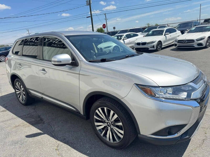 2019 Mitsubishi Outlander SE