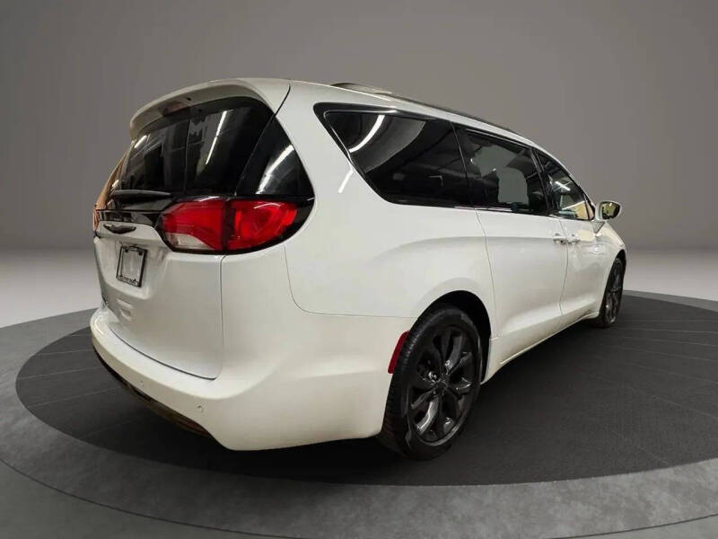2019 Chrysler Pacifica Touring Plus
