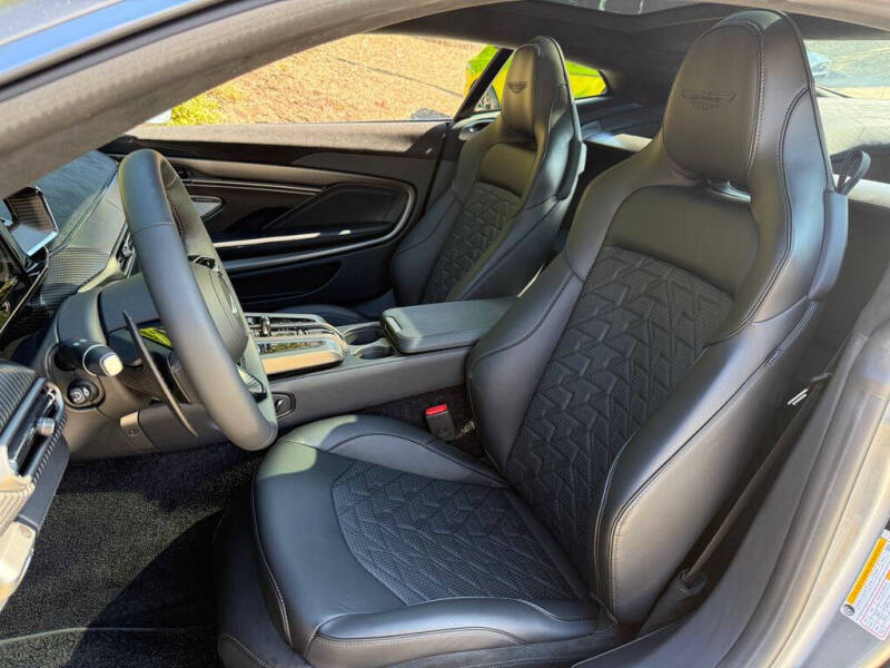 2025 Aston Martin Vanquish