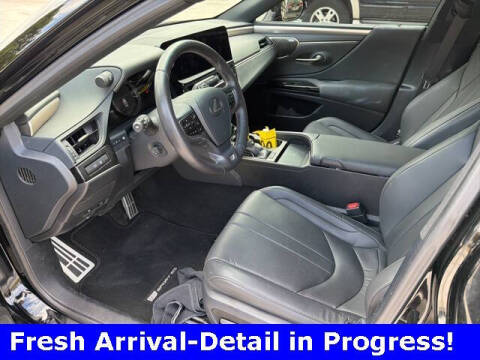 2024 Lexus ES 350 F SPORT Handling