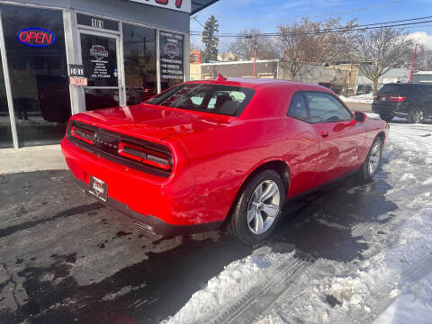 2015 Dodge Challenger SXT