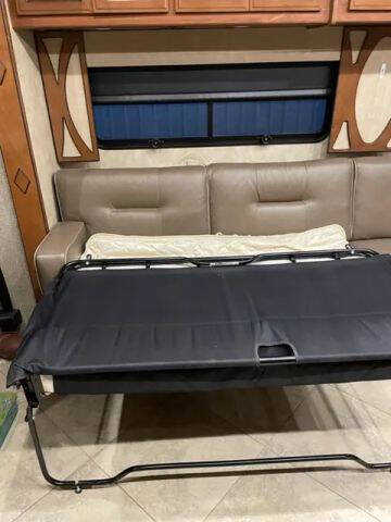 2014 Freightliner XCM Chassis