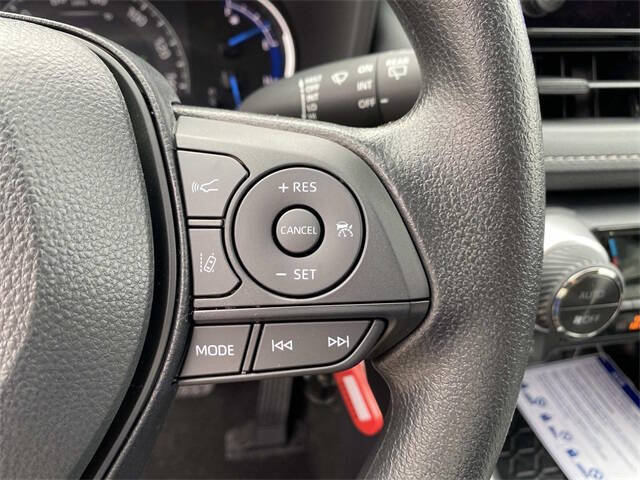 2025 Toyota RAV4 Hybrid LE