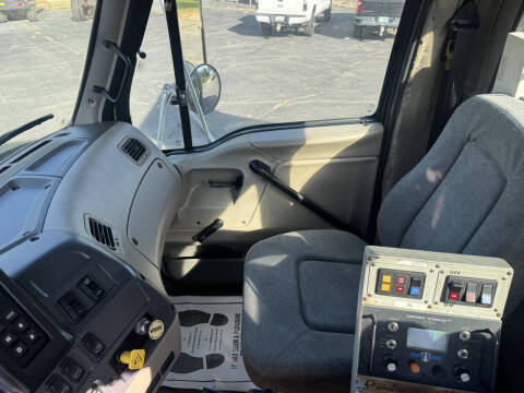 2005 Sterling LT 9500