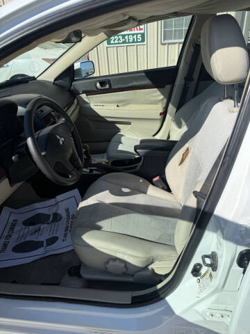 2011 Mitsubishi Galant ES