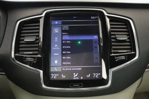 2016 Volvo XC90 T6 Momentum