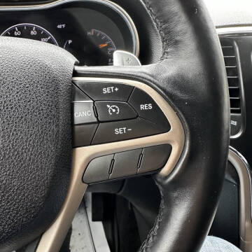 2017 Jeep Grand Cherokee Laredo