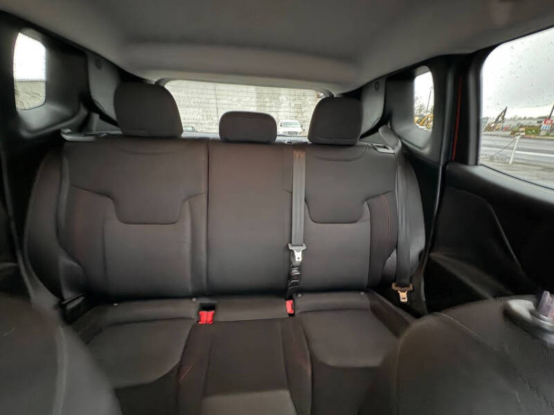 2016 Jeep Renegade Trailhawk