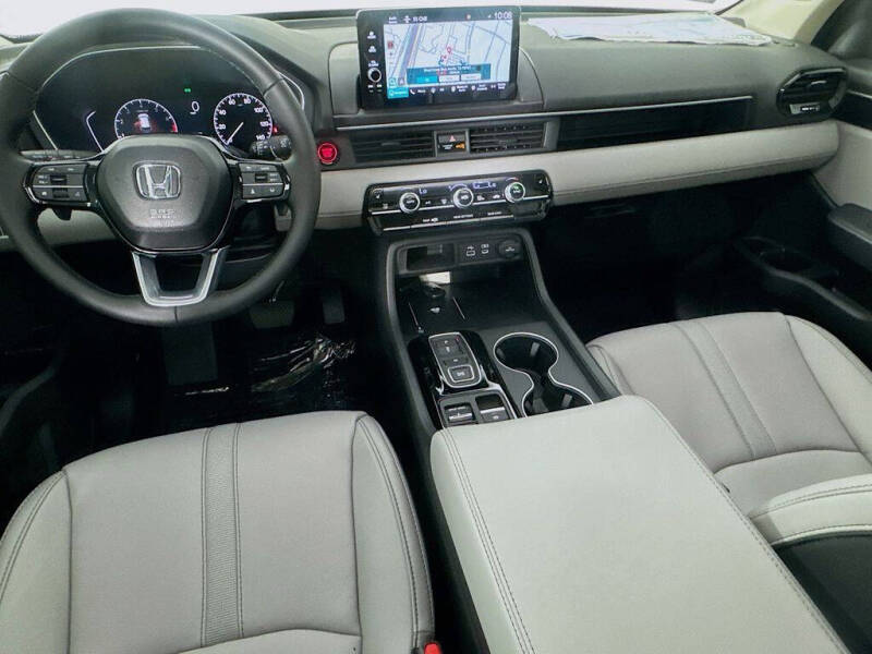 2025 Honda Pilot Touring