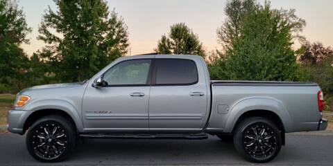 2004 Toyota Tundra for sale at CLEAR CHOICE AUTOMOTIVE in Milwaukie OR