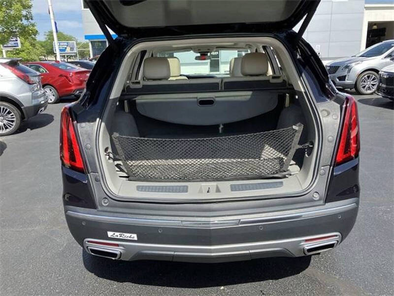 2022 Cadillac XT5 Premium Luxury
