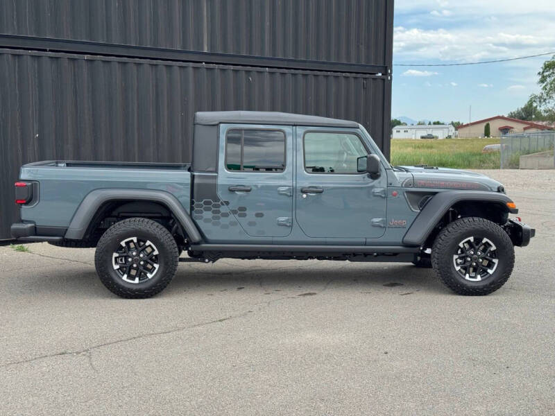 2026 Jeep Gladiator Shadow Ops