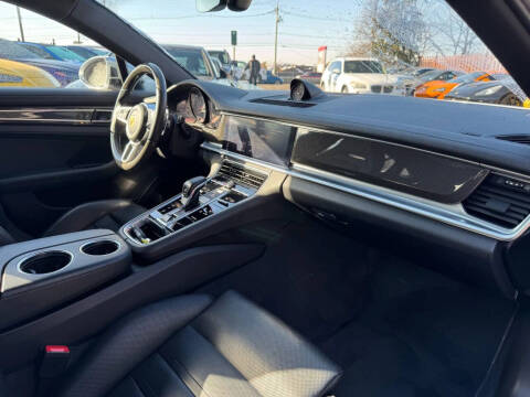 2018 Porsche Panamera