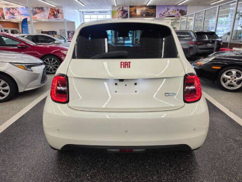 2024 FIAT 500e Inspi(RED)