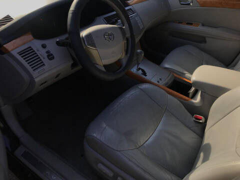 2005 Toyota Avalon XLS