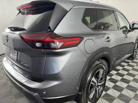 2025 Nissan Rogue SL