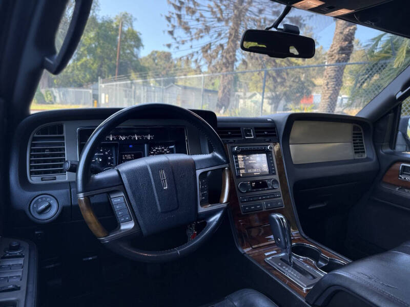 2012 Lincoln Navigator