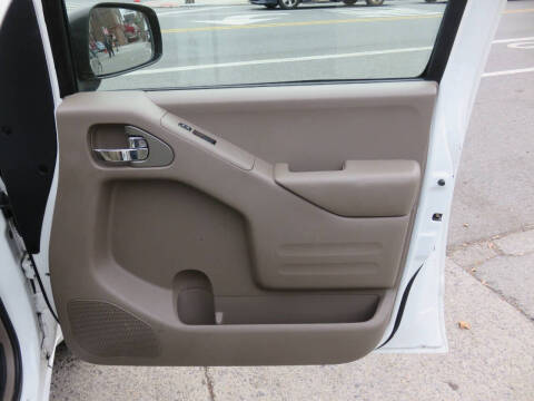 2017 Nissan Frontier SV