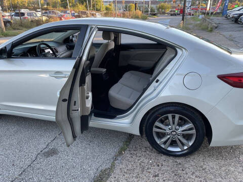 2018 Hyundai Elantra