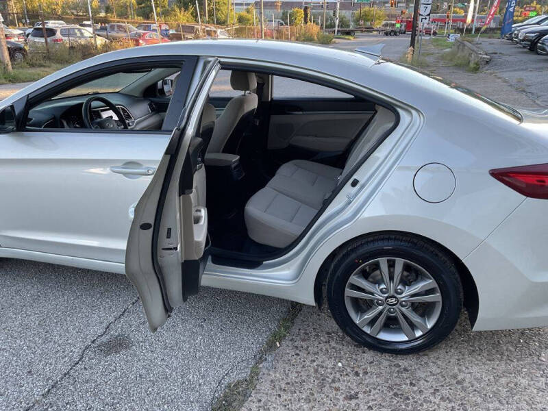 2018 Hyundai Elantra