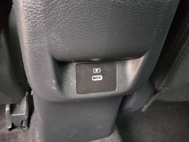 2024 Nissan Versa SR