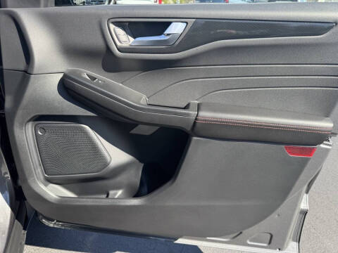 2025 Ford Escape Hybrid ST-Line