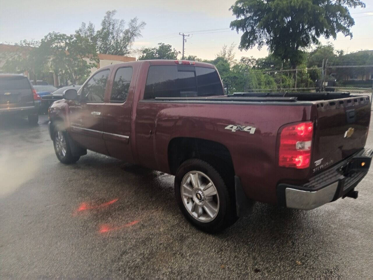 2013 Chevrolet Silverado Pickup - $12,950