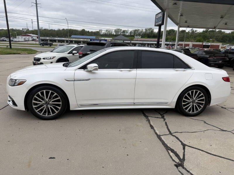2017 Lincoln Continental Select