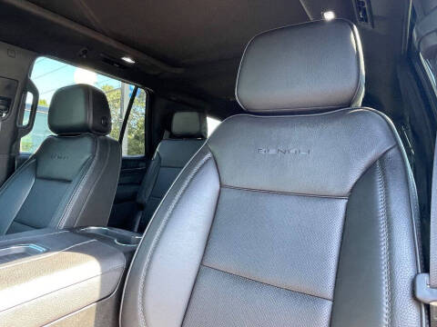 2023 GMC Yukon Denali