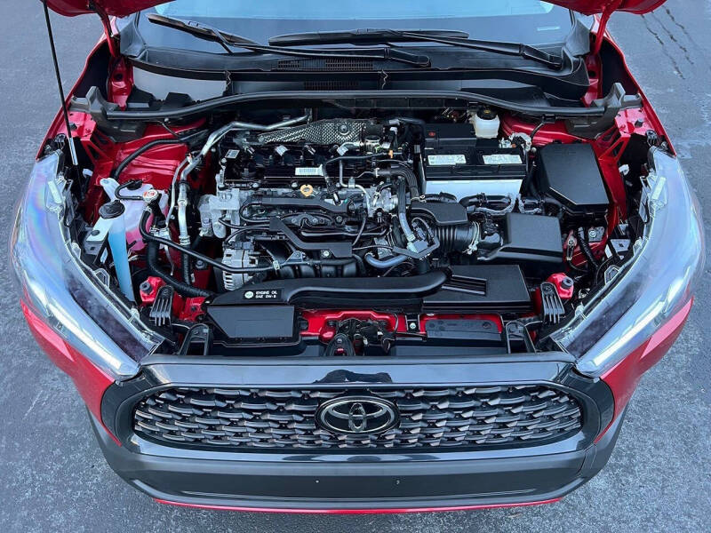 2024 Toyota Corolla Cross LE