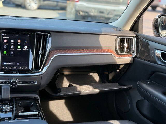 2023 Volvo S60 Recharge T8 Plus Dark Theme