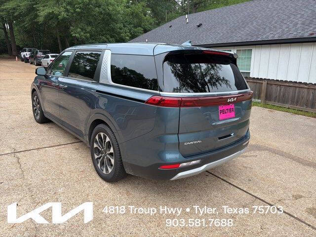 2024 Kia Carnival EX