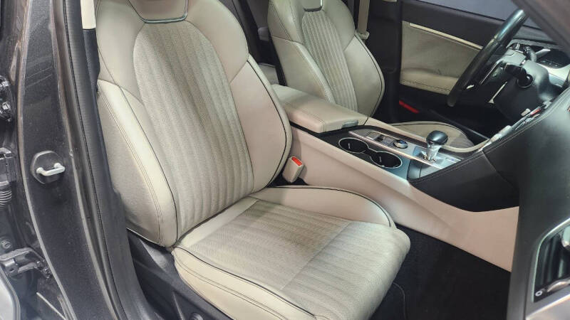 2019 Genesis G70 3.3T Advanced