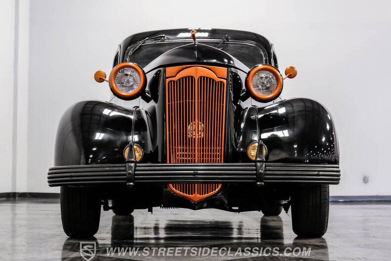 1937 Chrysler Desoto