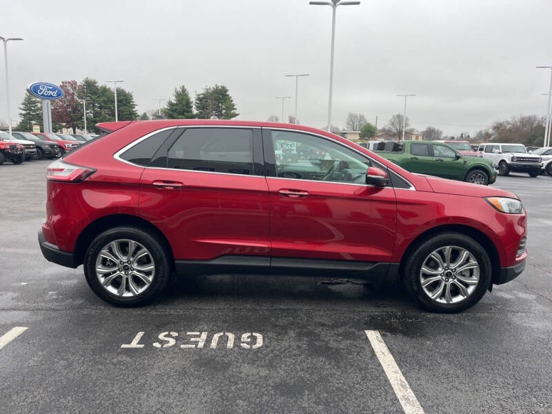 2024 Ford Edge Titanium
