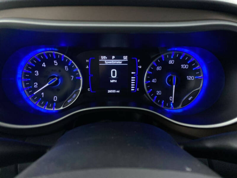 2023 Chrysler Voyager LX