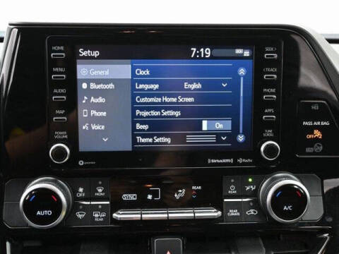 2021 Toyota Highlander LE