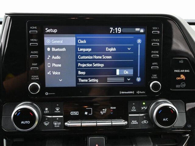 2021 Toyota Highlander LE