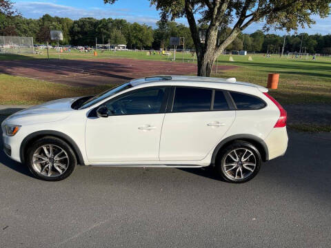 2015 Volvo V60 Cross Country T5