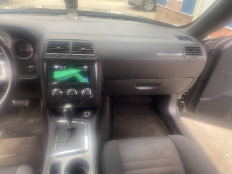 2012 Dodge Challenger SXT