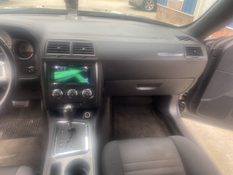 2012 Dodge Challenger SXT