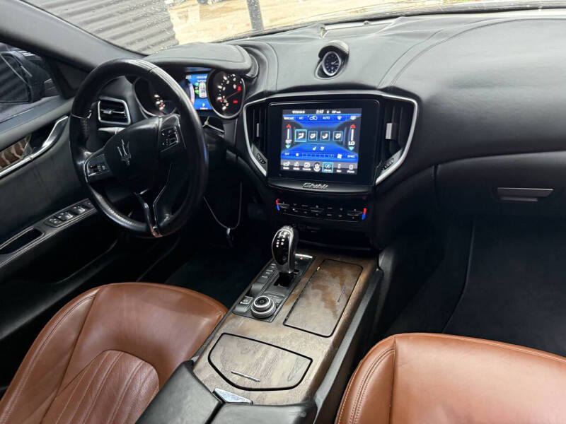 2017 Maserati Ghibli