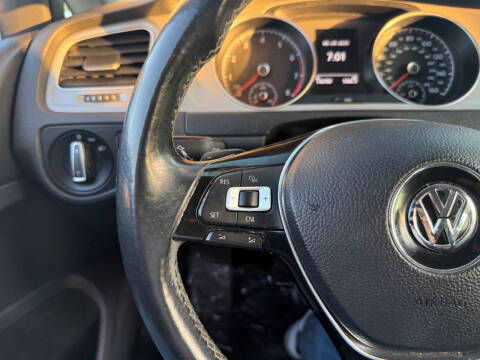 2015 Volkswagen Golf TSI SE