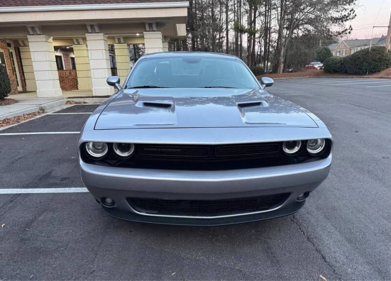 2017 Dodge Challenger SXT Plus