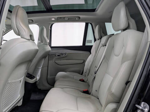 2023 Volvo XC90 B5 Core